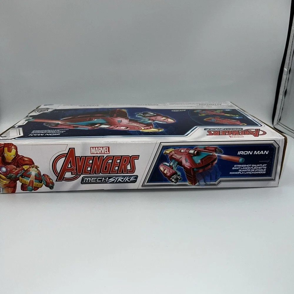 NERF Marvel Avengers Mech Strike Role Play Iron Man Strikeshot Gauntlet on Wrist